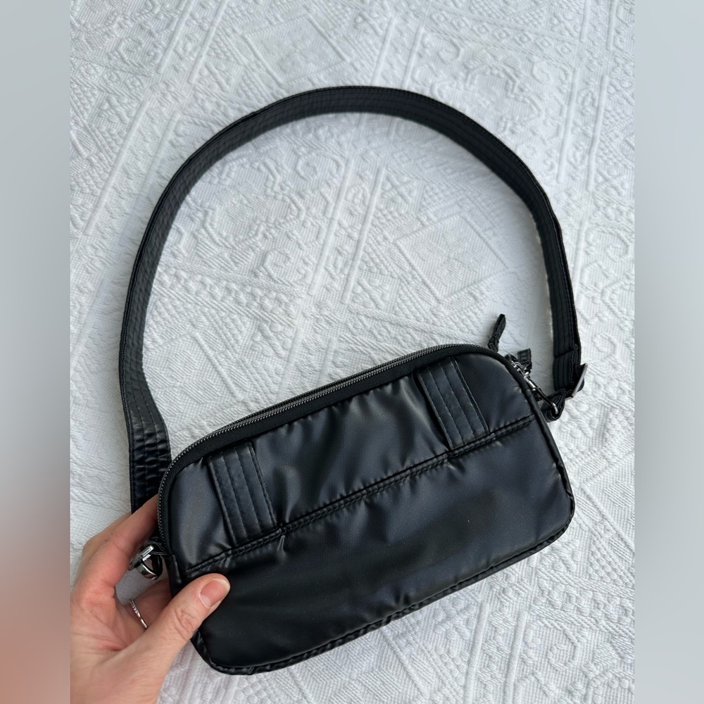 Lug Coupe XL, convertible crossbody, metallic black - Picture 3 of 11